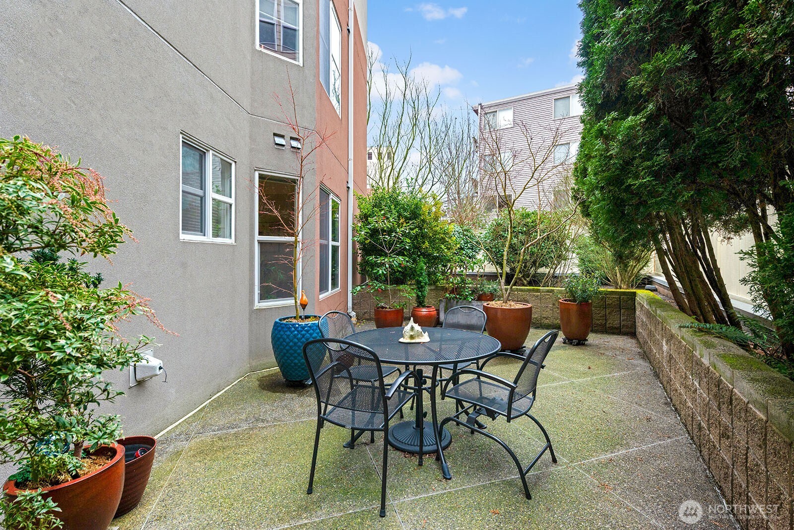 3900 2nd Avenue NE #207, Seattle, WA 98105