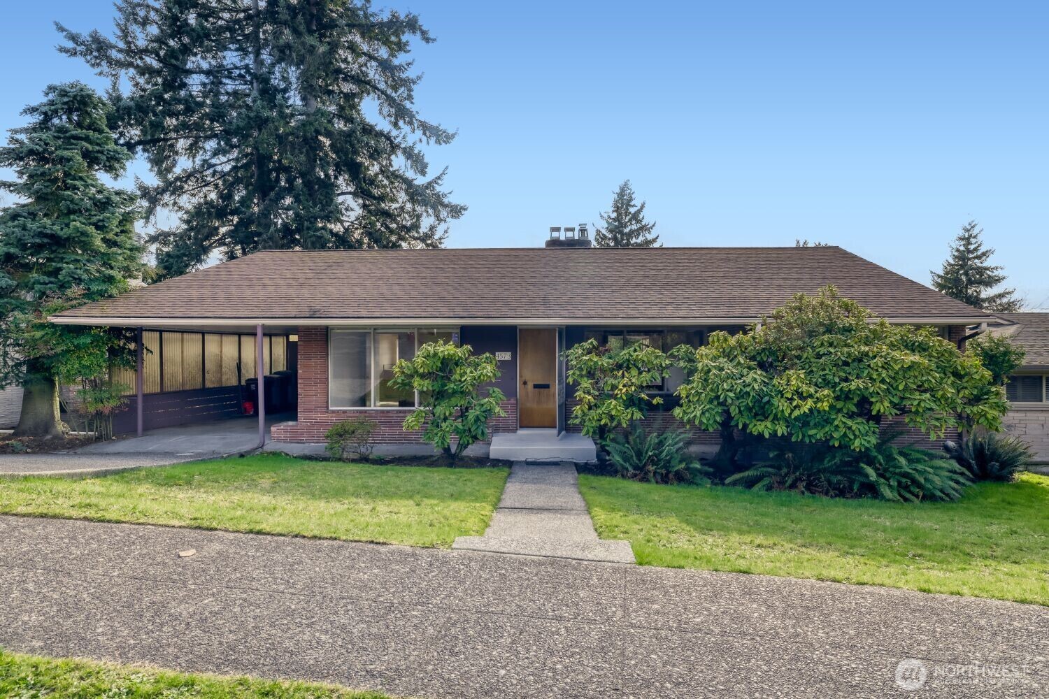 4573 Purdue Avenue NE, Seattle, WA 98105-2141