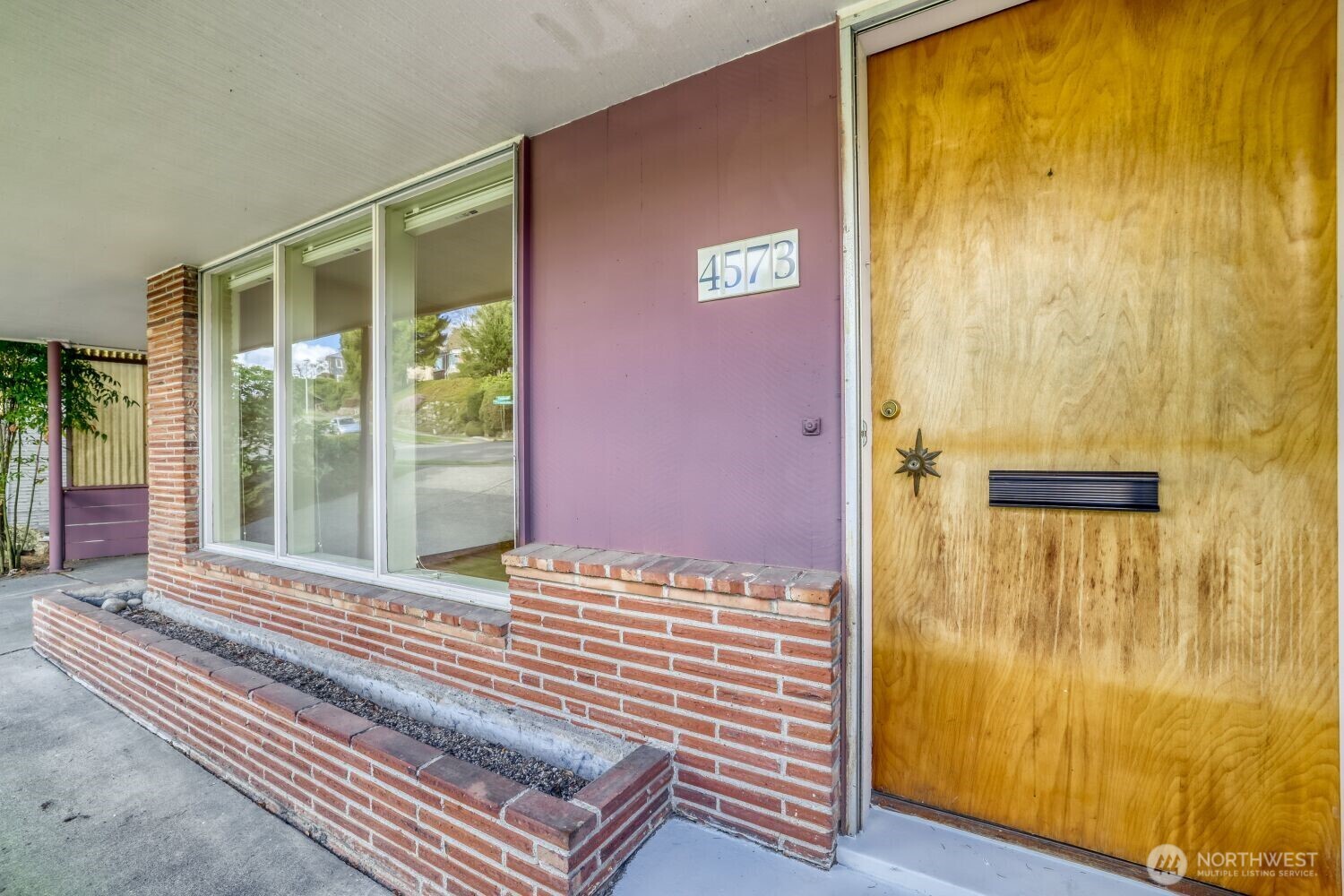 4573 Purdue Avenue NE, Seattle, WA 98105-2141