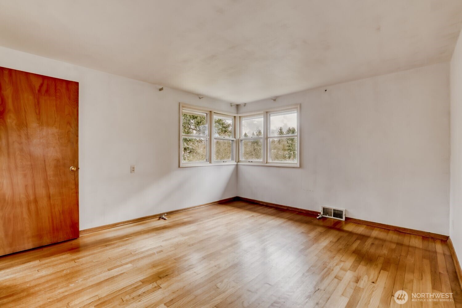 4573 Purdue Avenue NE, Seattle, WA 98105-2141