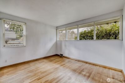 4573 Purdue Avenue NE, Seattle, WA 98105-2141 - Photo 16