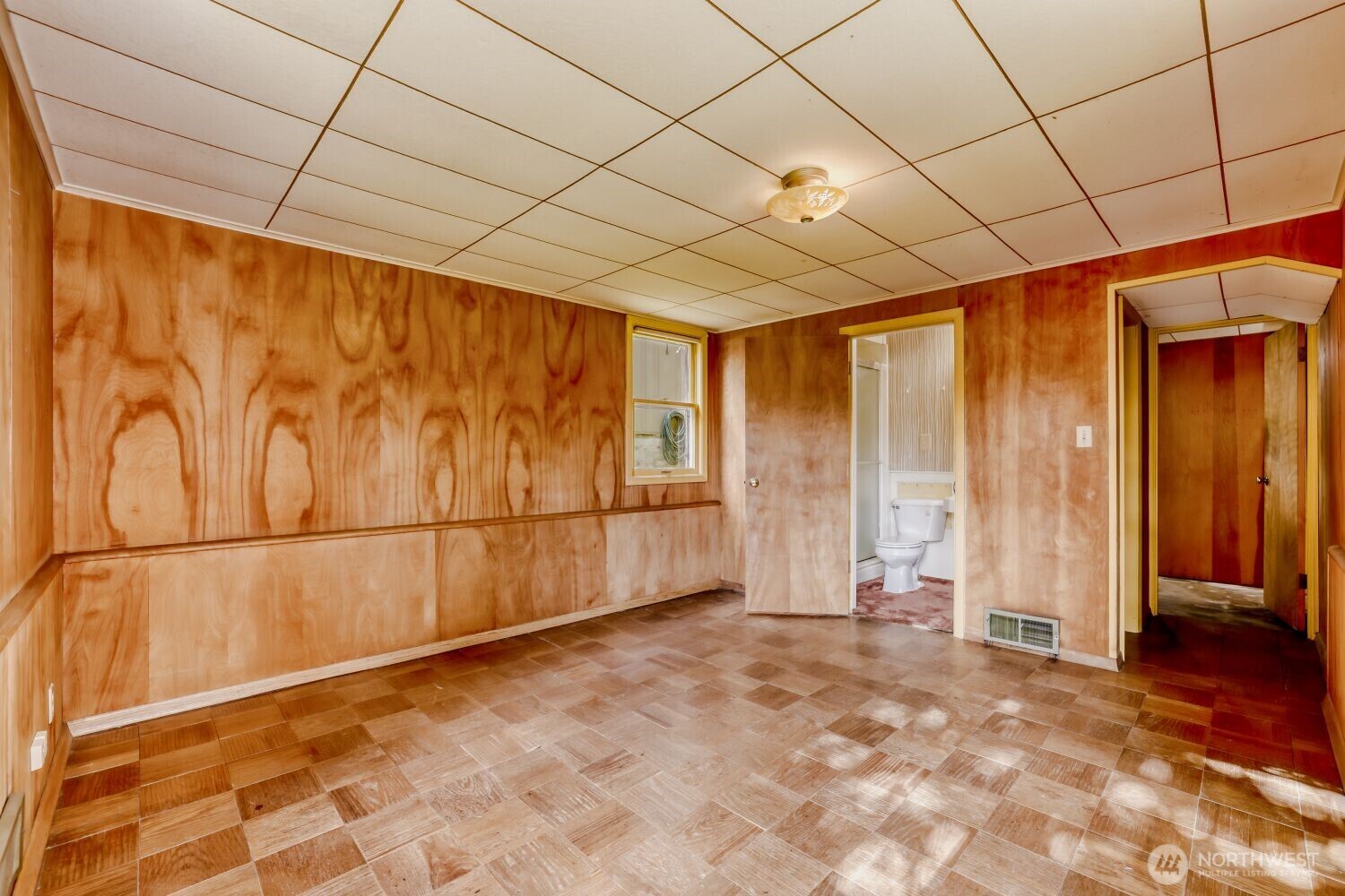 4573 Purdue Avenue NE, Seattle, WA 98105-2141