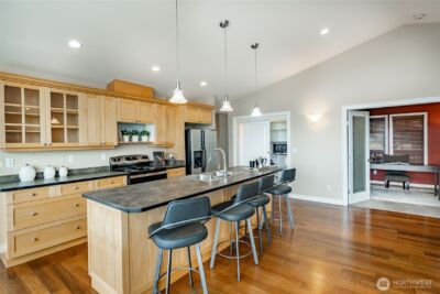 8124 Comox Rd , Blaine, WA 98230 - Photo 9