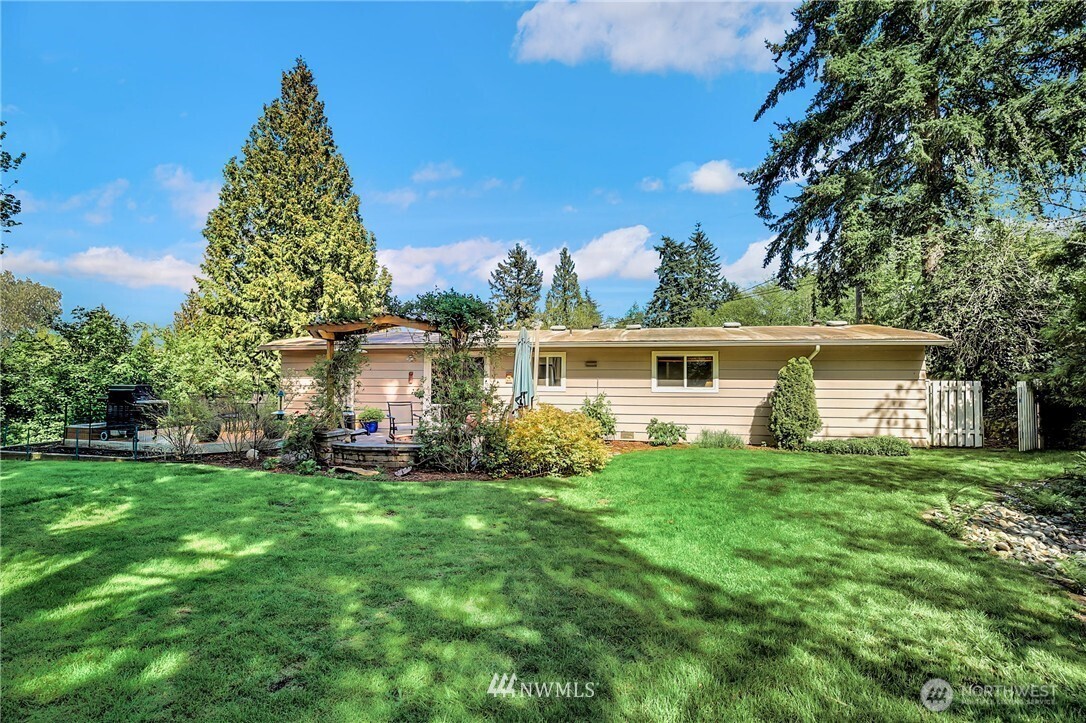 21230 38th Place W, Brier, WA 98036