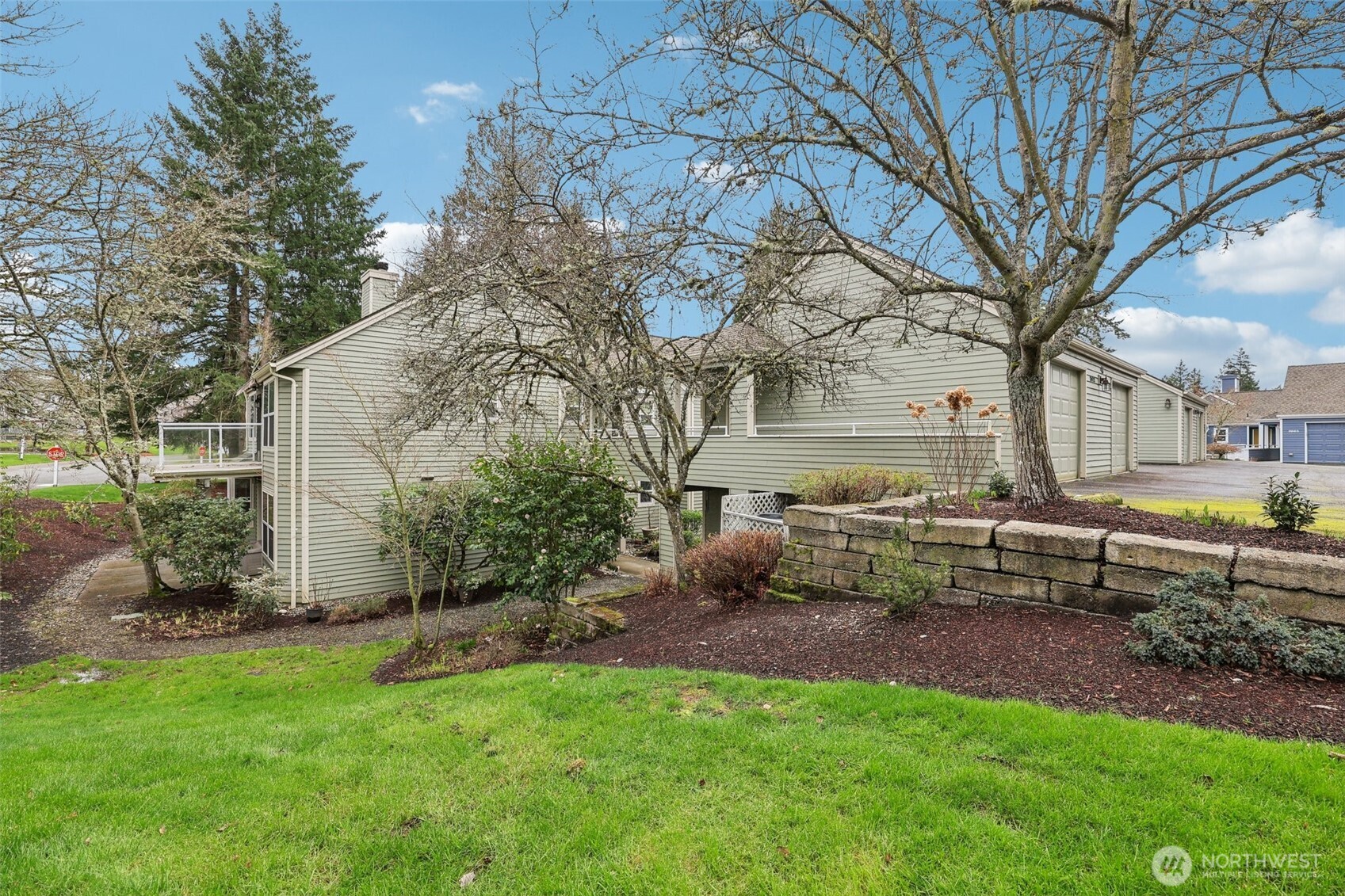 22142 SE 40th Lane #1121, Issaquah, WA 98029