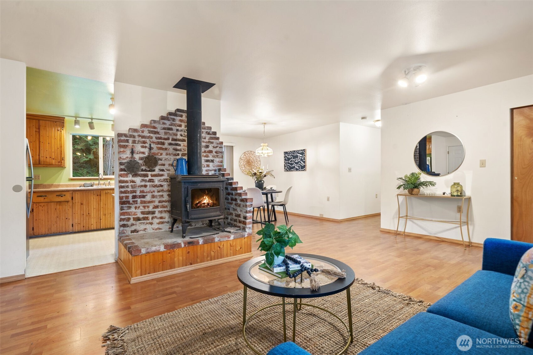 565 NE Ormsby Way , Bremerton, WA 98311