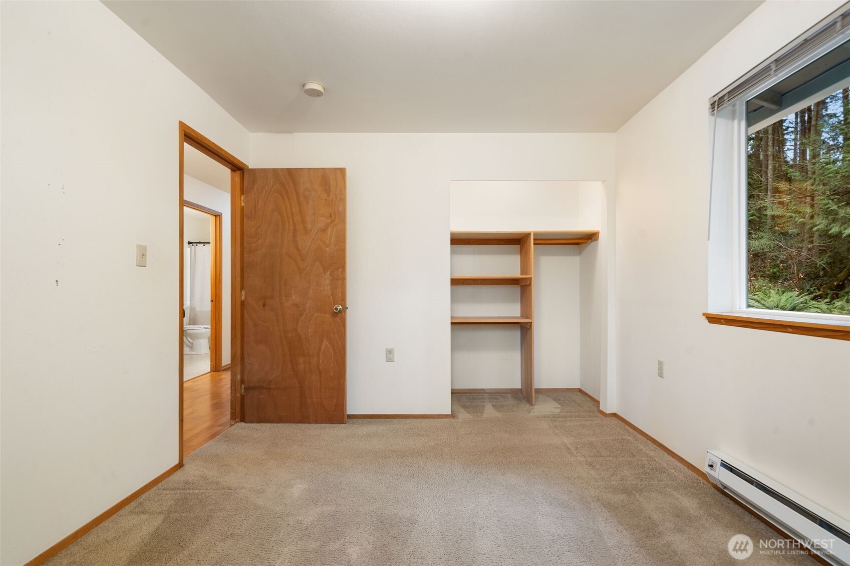 565 NE Ormsby Way , Bremerton, WA 98311