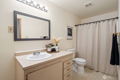 565 NE Ormsby Way , Bremerton, WA 98311 - Photo 27