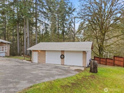 565 NE Ormsby Way , Bremerton, WA 98311 - Photo 3