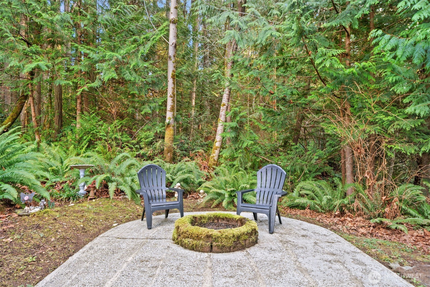 565 NE Ormsby Way , Bremerton, WA 98311