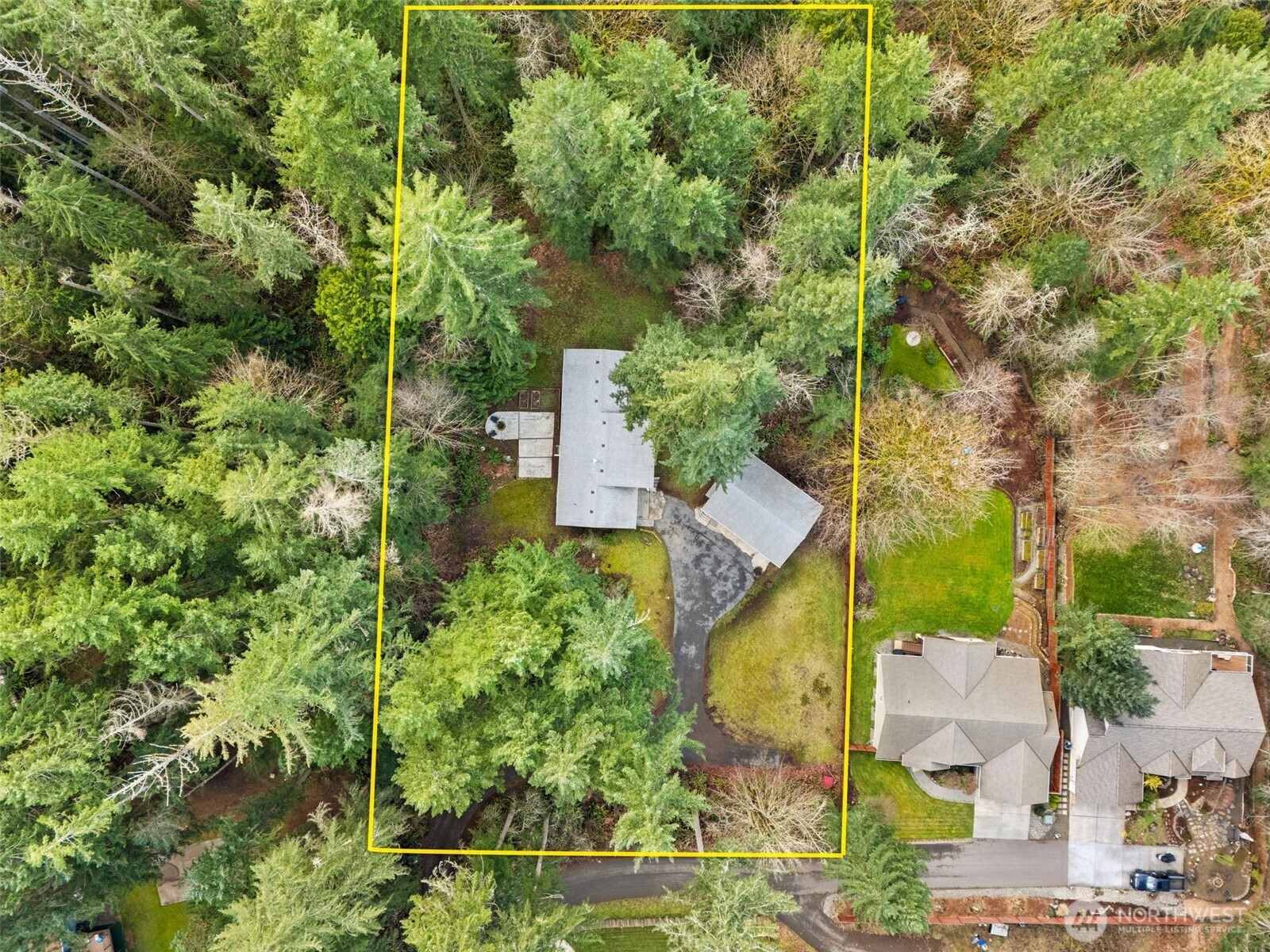 565 NE Ormsby Way , Bremerton, WA 98311