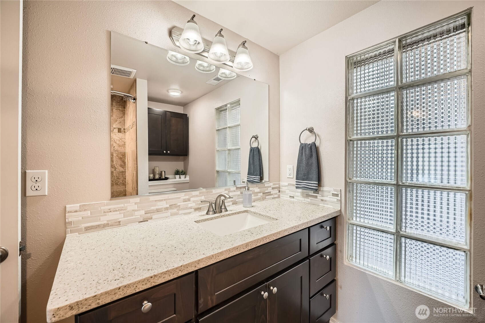 12418 Clear Lake North Road E, Eatonville, WA 98328