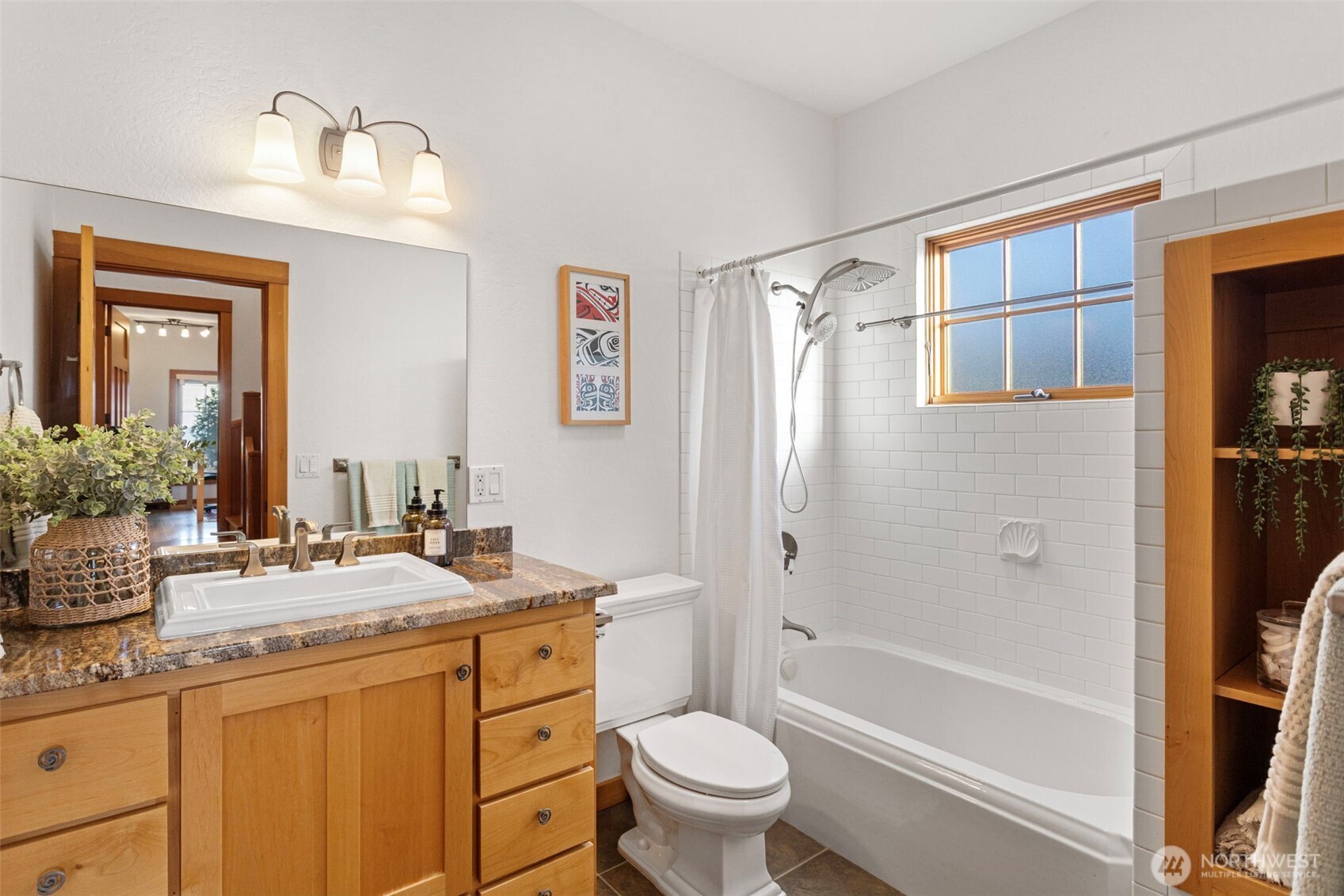 647 9th Avenue N, Edmonds, WA 98020