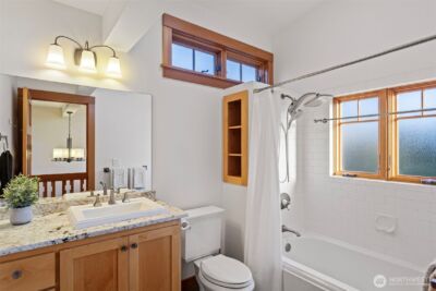 647 9th Avenue N, Edmonds, WA 98020 - Photo 21