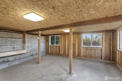 647 9th Avenue N, Edmonds, WA 98020 - Photo 31