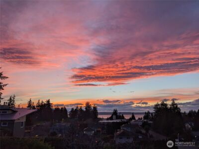 647 9th Avenue N, Edmonds, WA 98020 - Photo 32