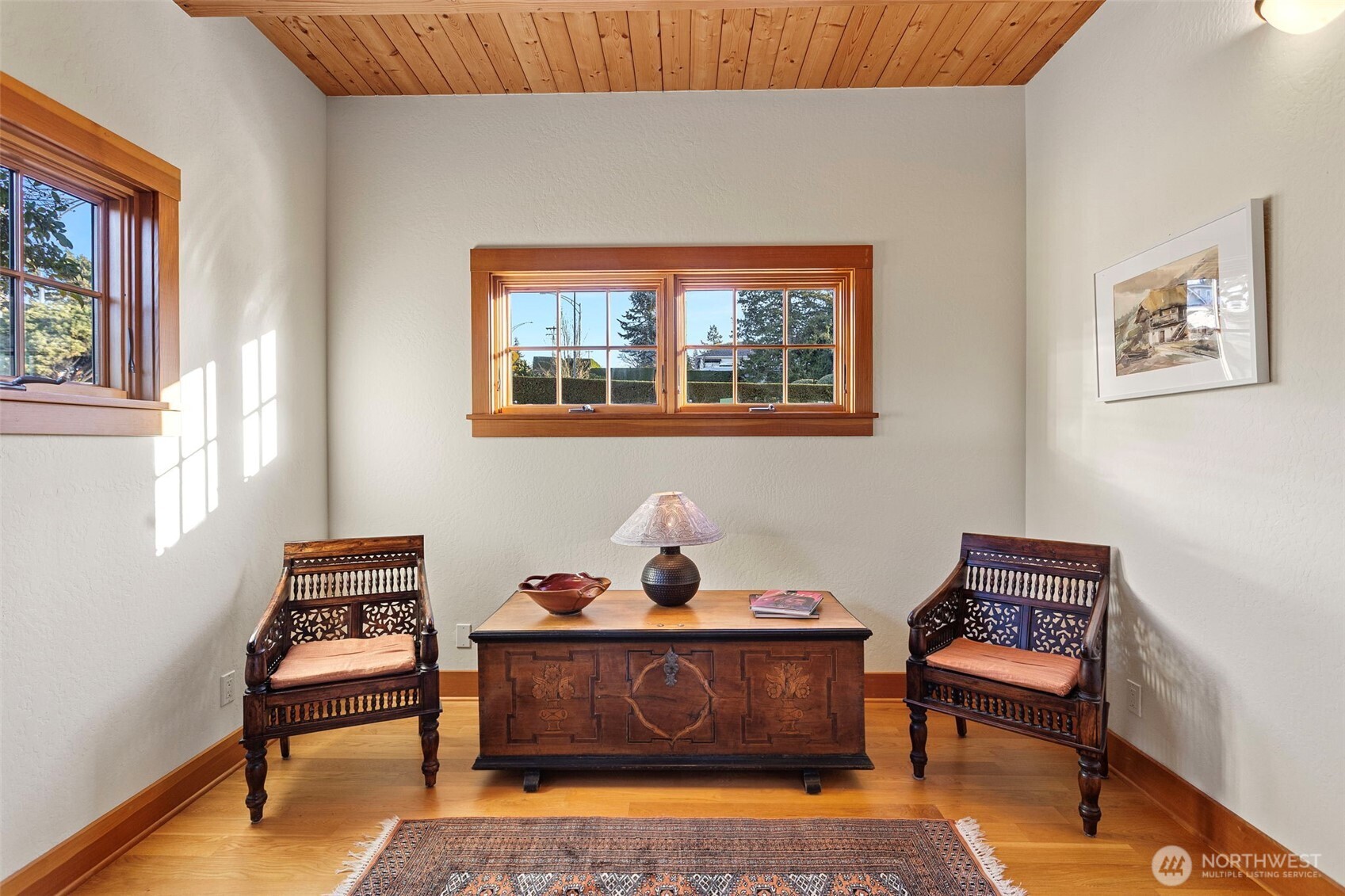 647 9th Avenue N, Edmonds, WA 98020