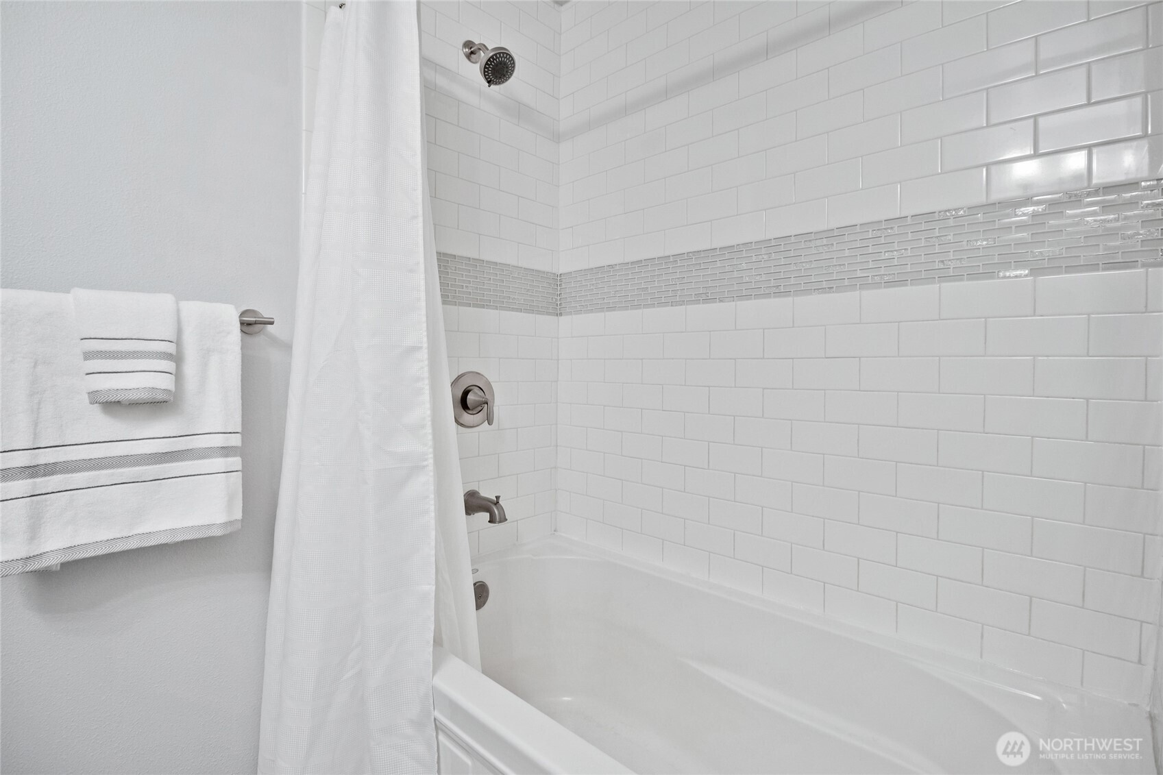 12639 NE 141st Way , Kirkland, WA 98034