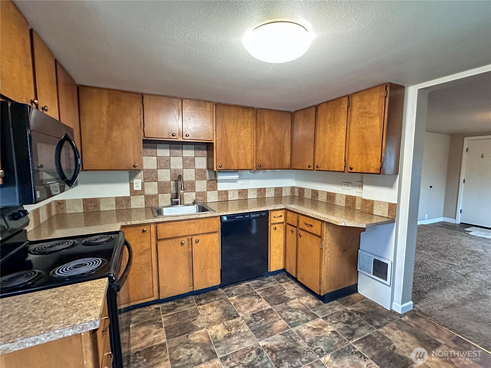 1215 W Plum Street , Centralia, WA 98531