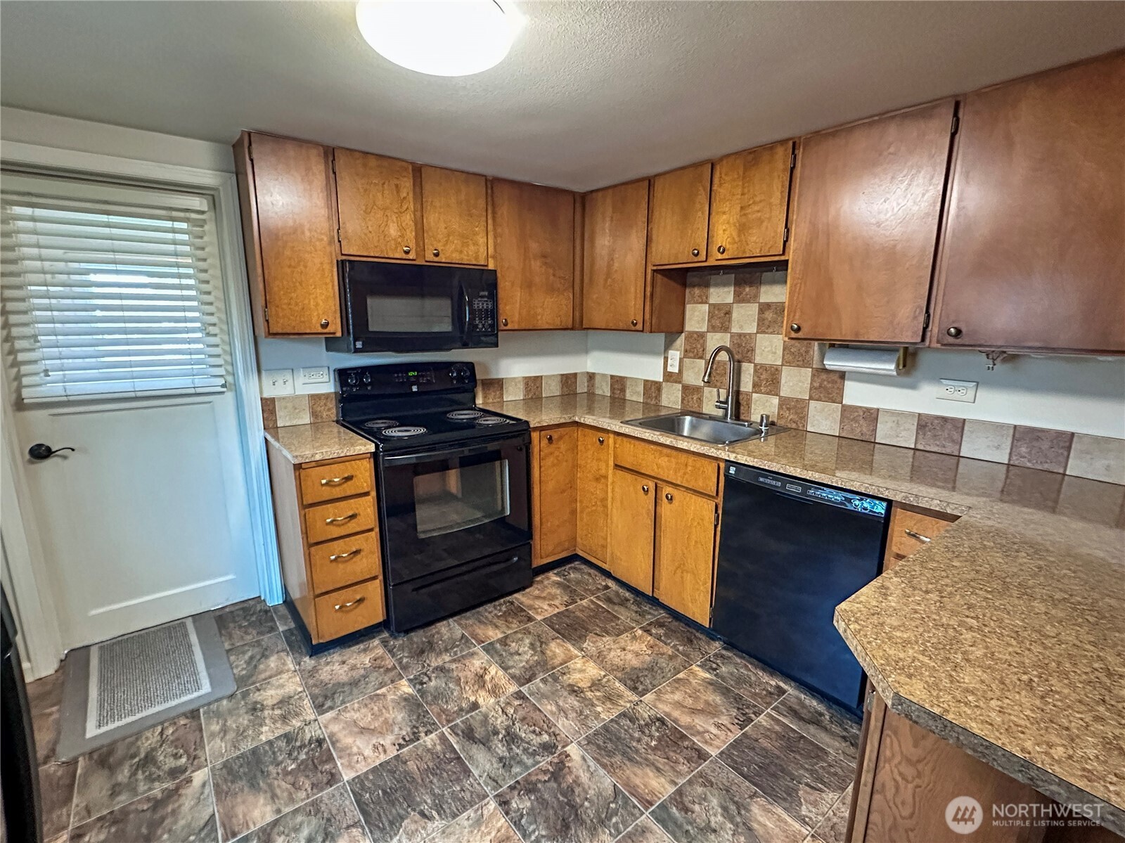 1215 W Plum Street , Centralia, WA 98531