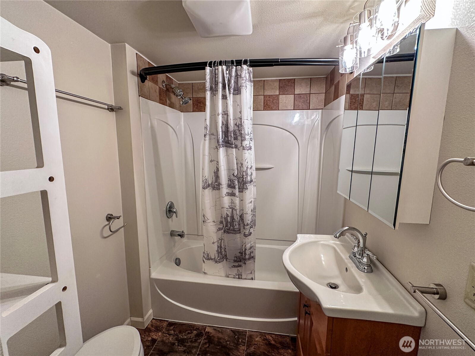 1215 W Plum Street , Centralia, WA 98531