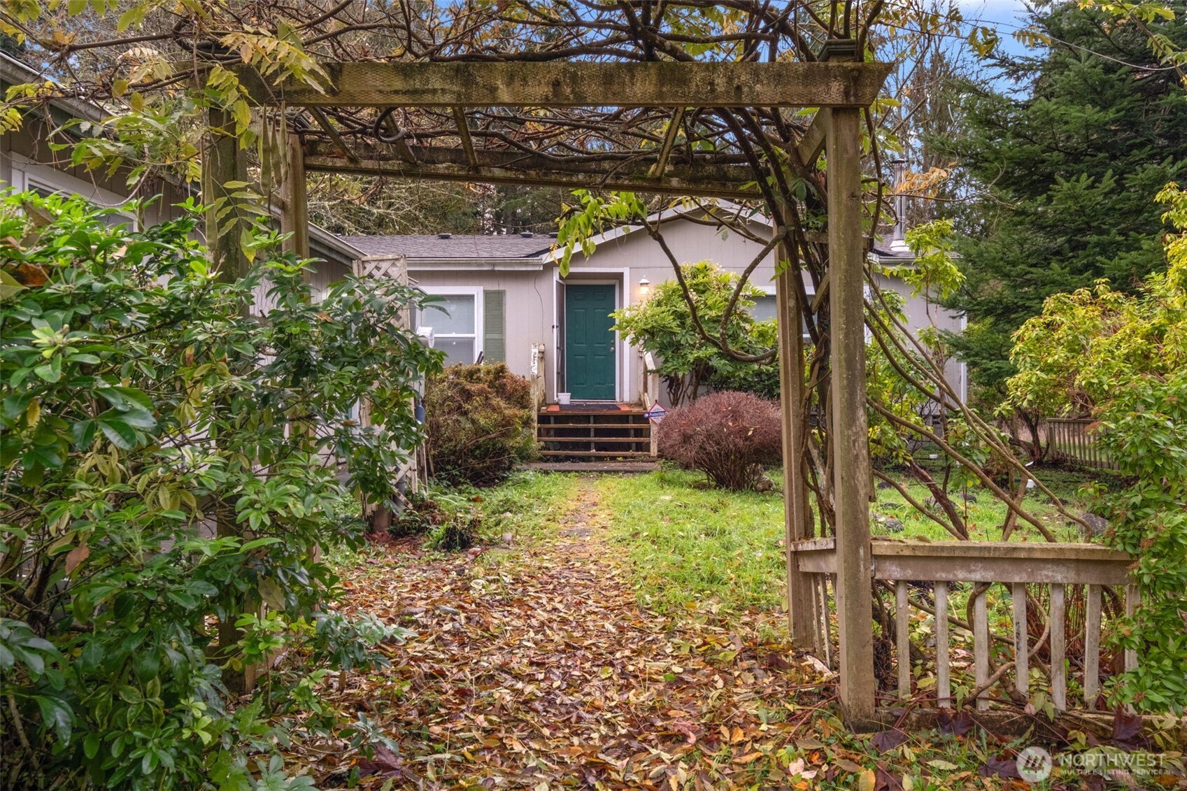 20481 Stephen Drive NE, Kingston, WA 98346