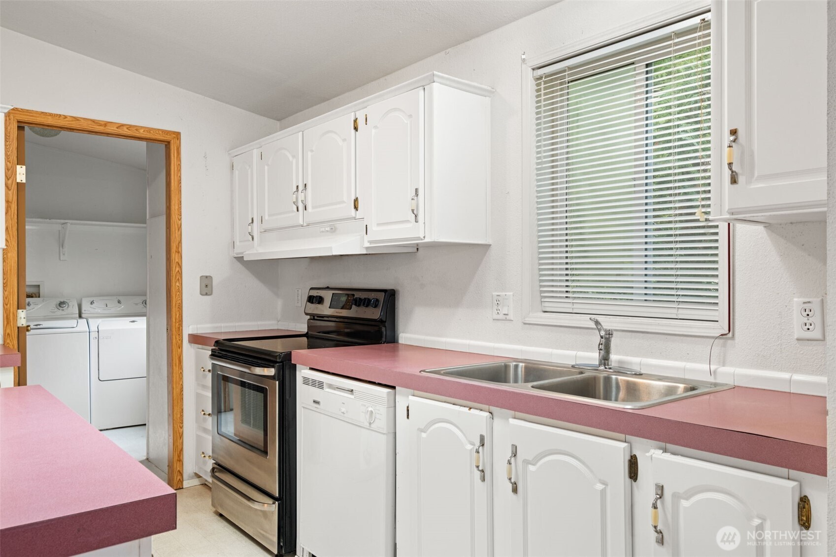 20481 Stephen Drive NE, Kingston, WA 98346