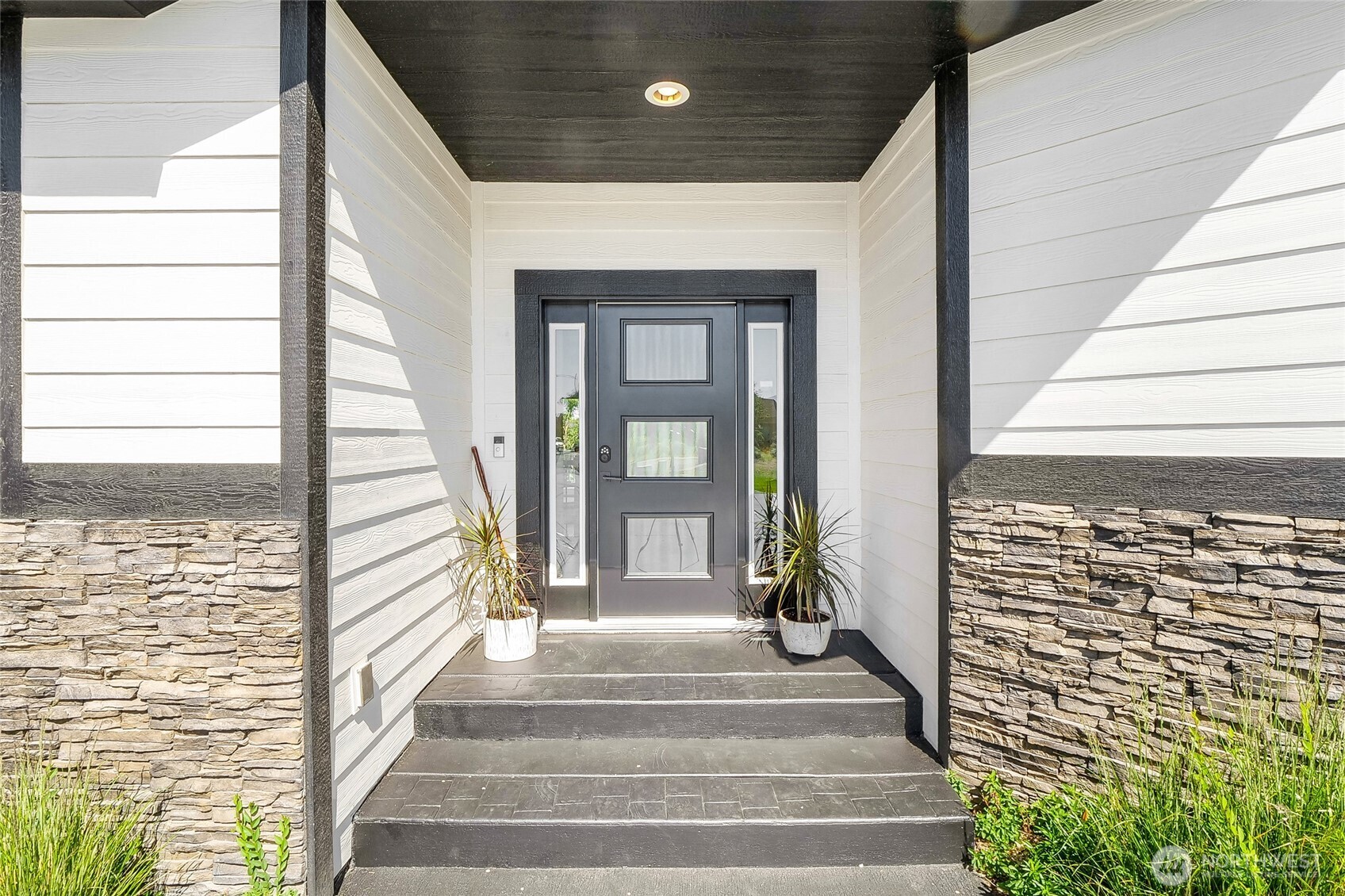 800 S Camas Place , Moses Lake, WA 98837