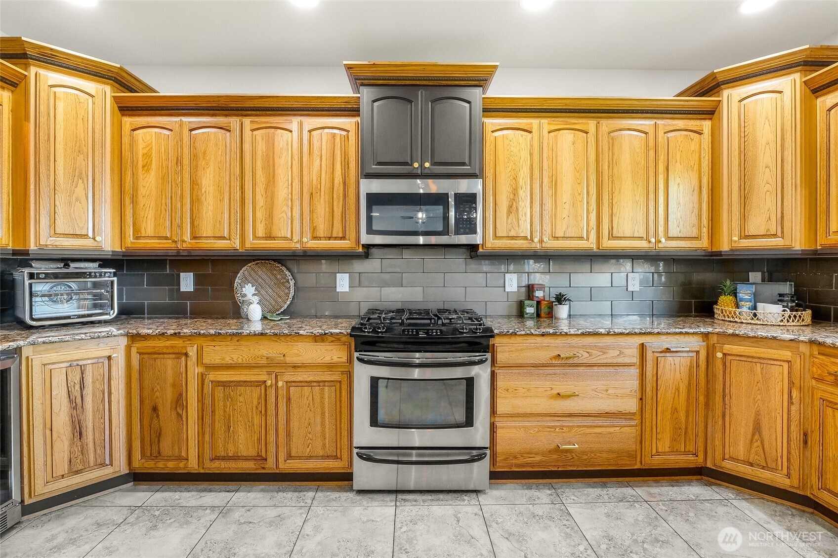 800 S Camas Place , Moses Lake, WA 98837