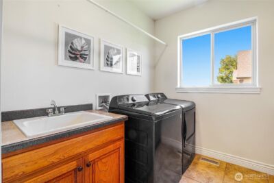 800 S Camas Place , Moses Lake, WA 98837 - Photo 16