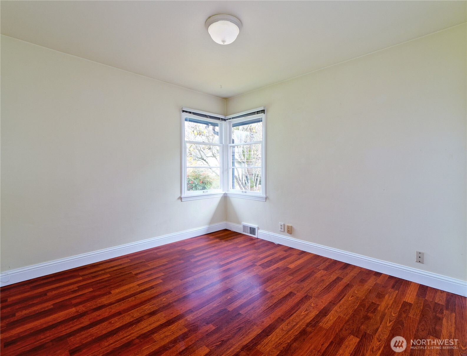 30 SE Bush Street , Issaquah, WA 98027