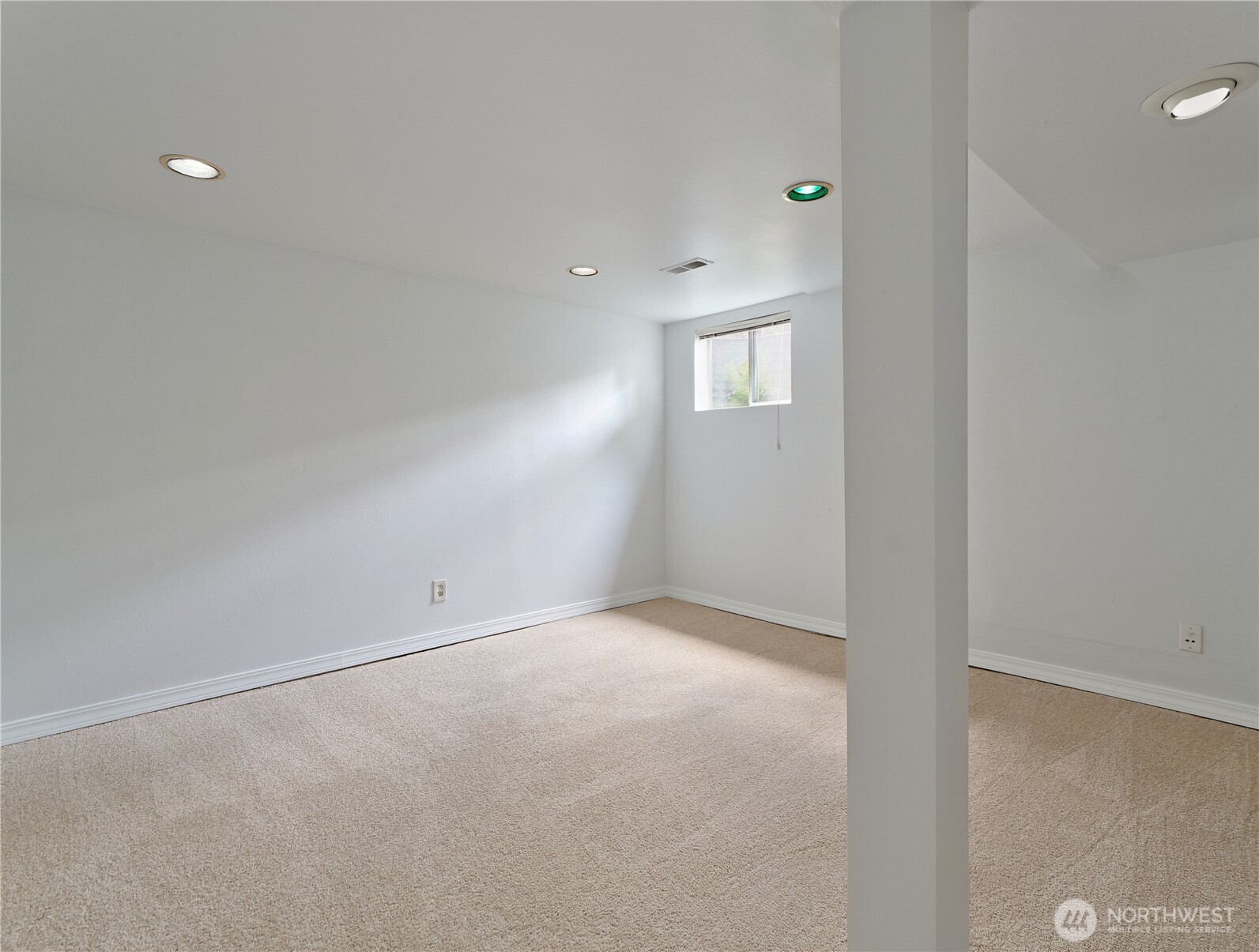 30 SE Bush Street , Issaquah, WA 98027