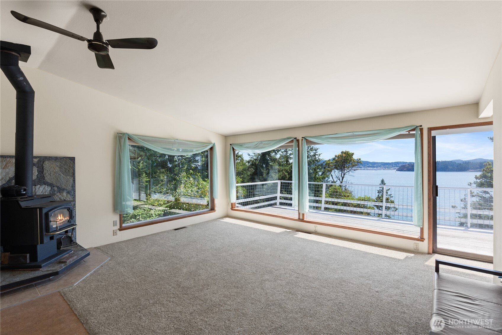 7541 Holiday Boulevard , Anacortes, WA 98221