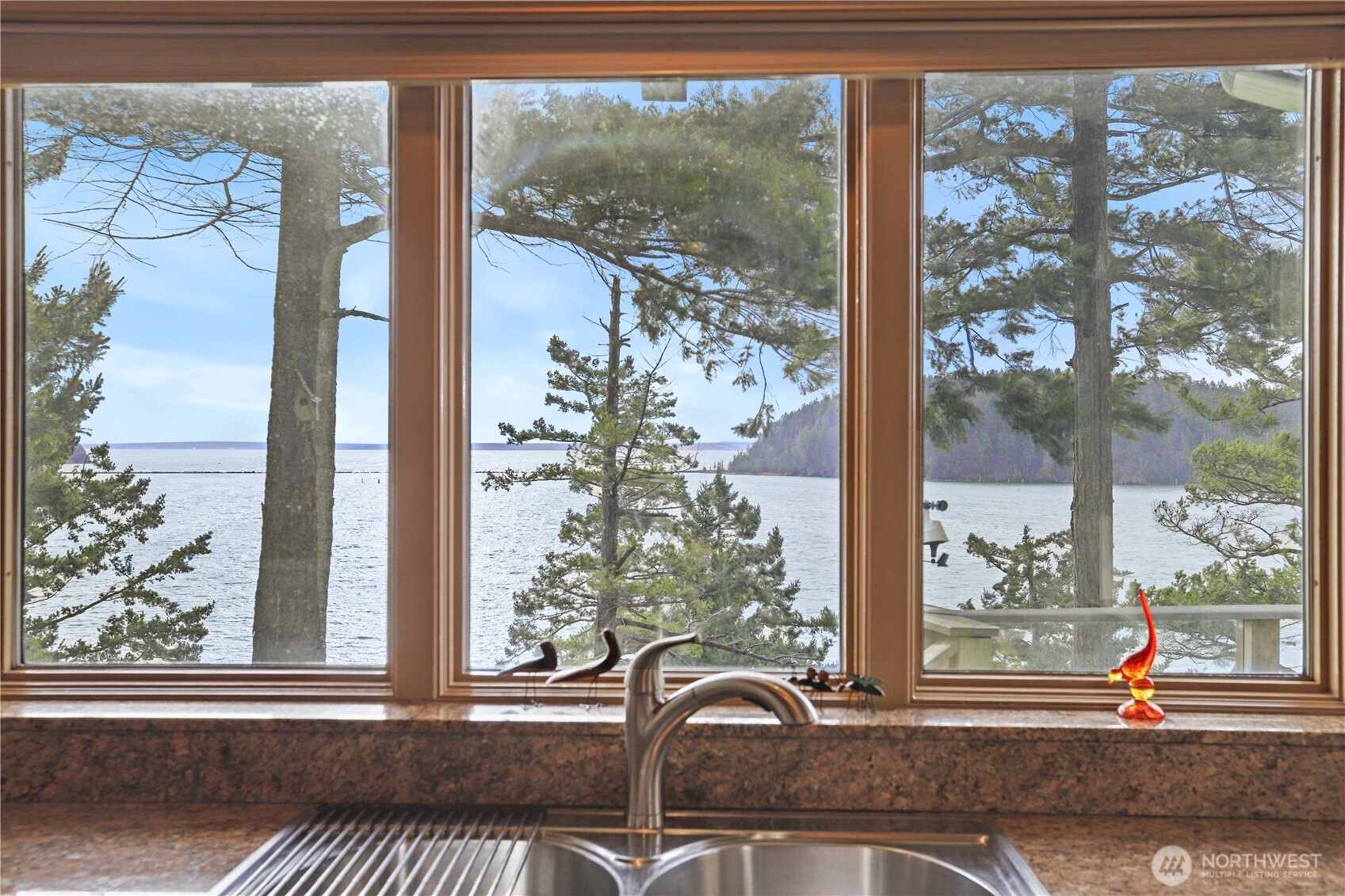 736 Tillamuk Drive , La Conner, WA 98257