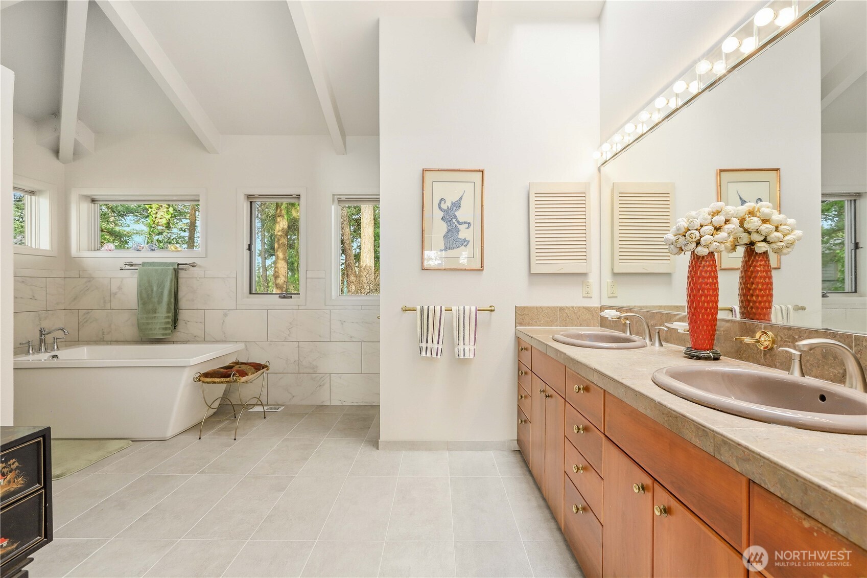 736 Tillamuk Drive , La Conner, WA 98257