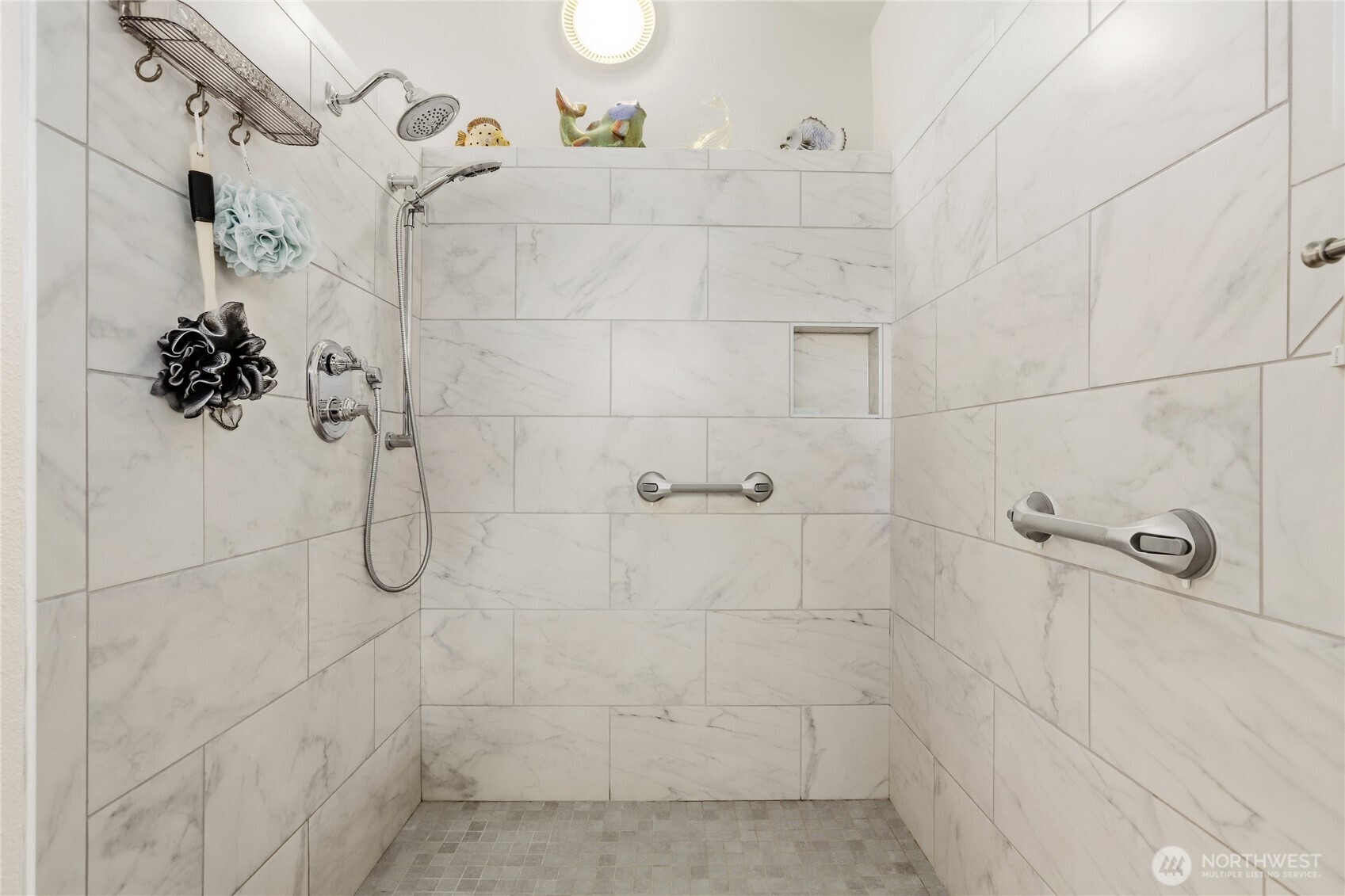 736 Tillamuk Drive , La Conner, WA 98257