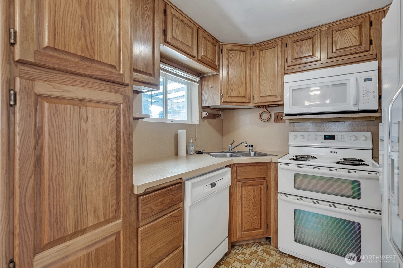 3828 48th Avenue SW, Seattle, WA 98116