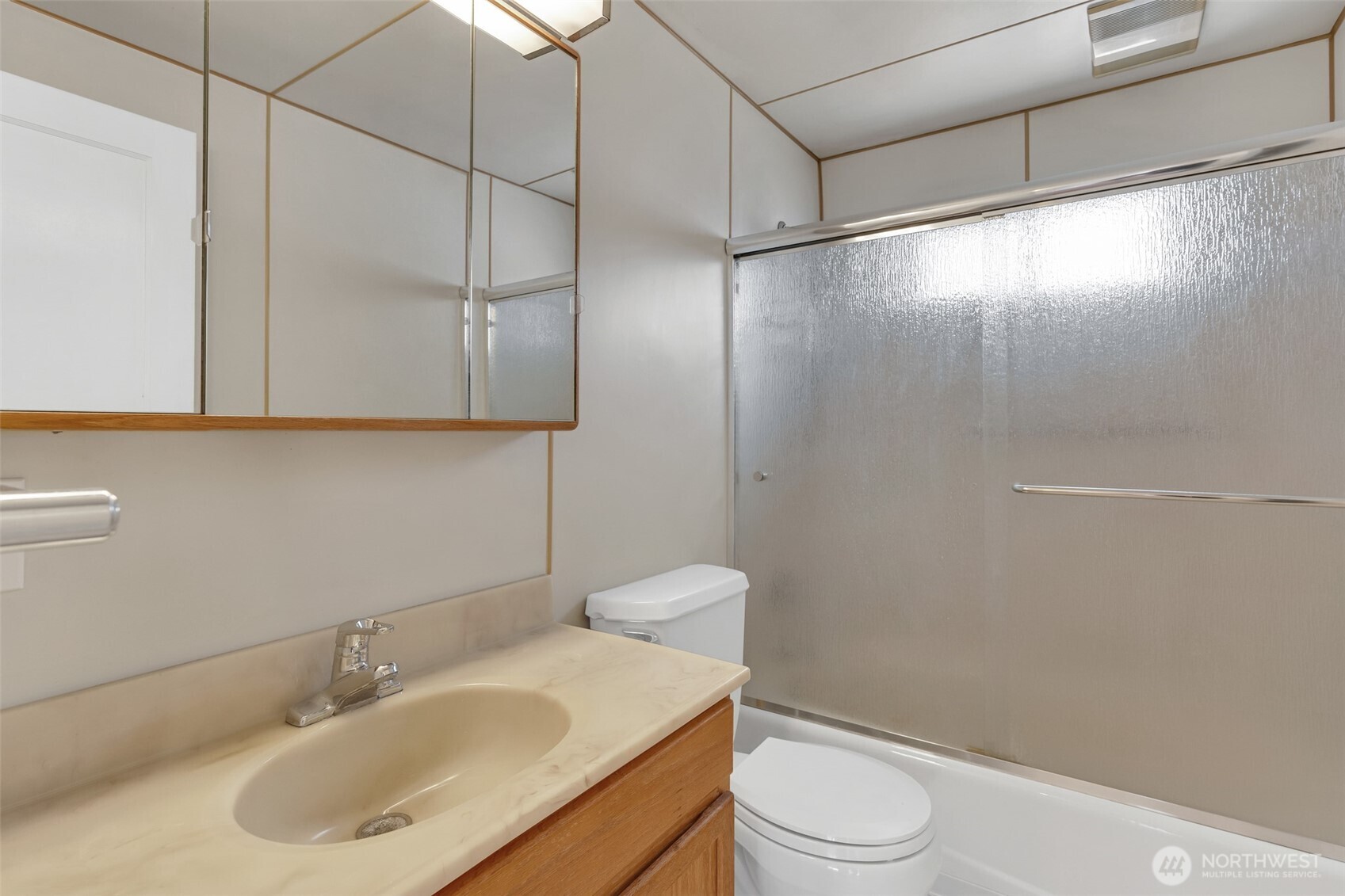 3828 48th Avenue SW, Seattle, WA 98116