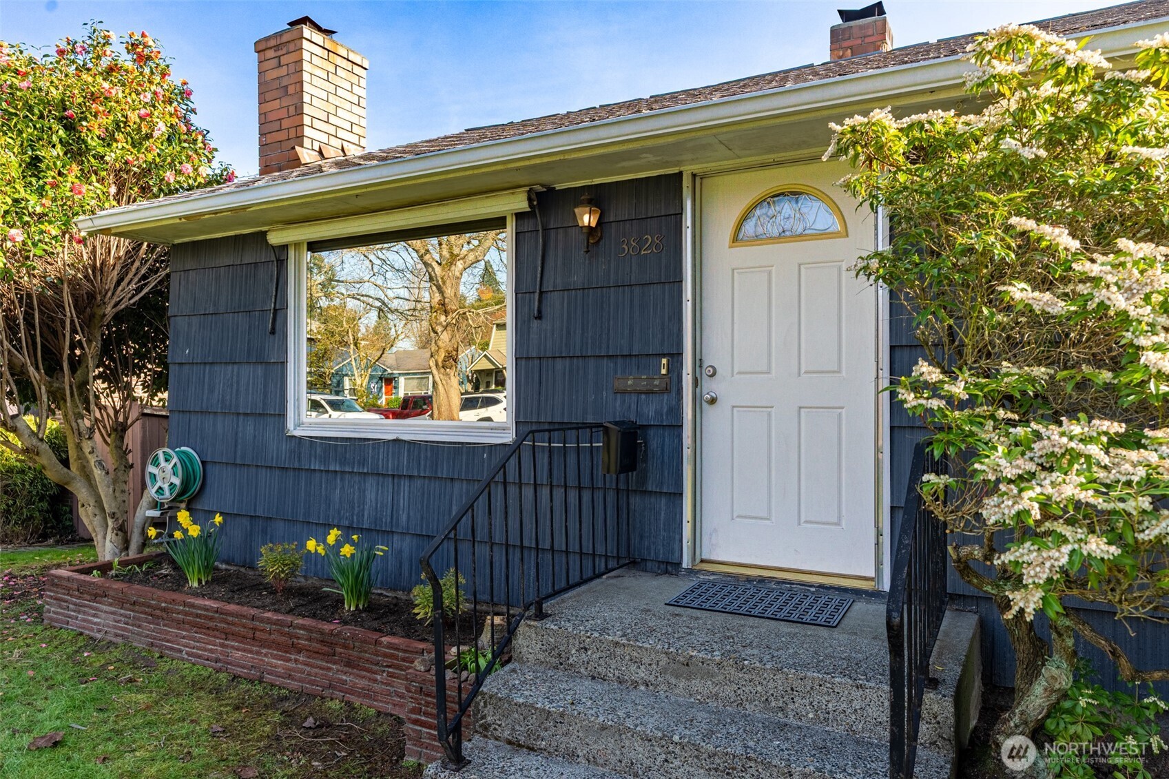 3828 48th Avenue SW, Seattle, WA 98116