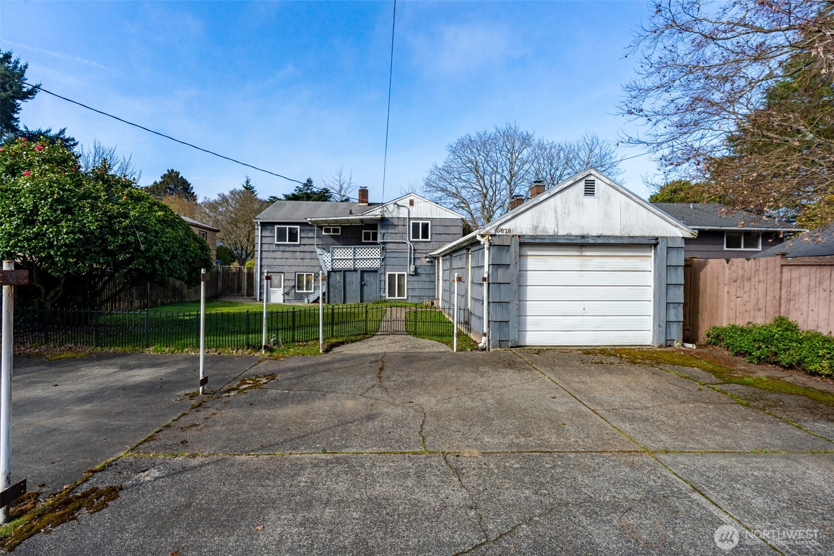 3828 48th Avenue SW, Seattle, WA 98116