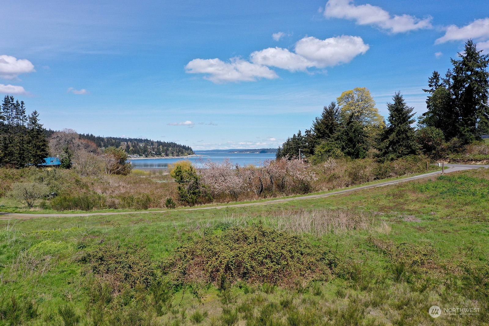 5493 Woodard Avenue , Freeland, WA 98249