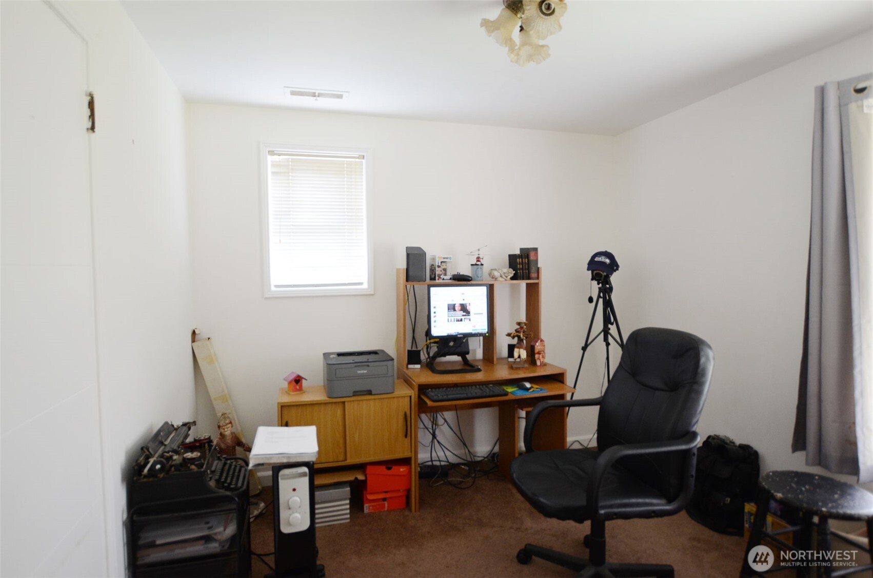 15326 Ashworth Place N, Shoreline, WA 98133