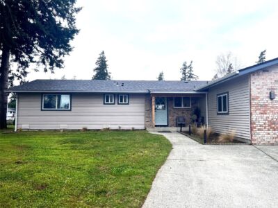 790 NW Dory Drive , Oak Harbor, WA 98277 - Photo 2