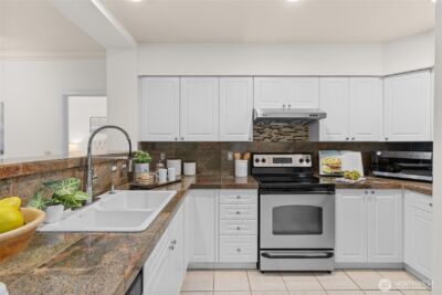 2220 132nd Avenue SE #A214, Bellevue, WA 98005-3978 - Photo 9