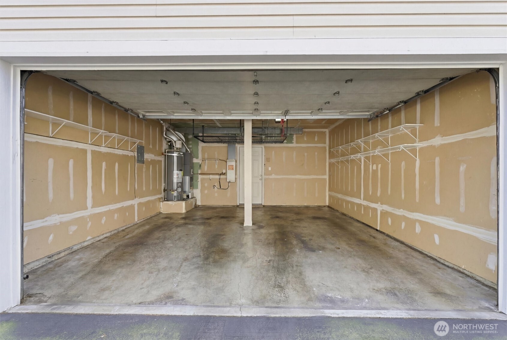 5705 200th Street SW #D, Lynnwood, WA 98036