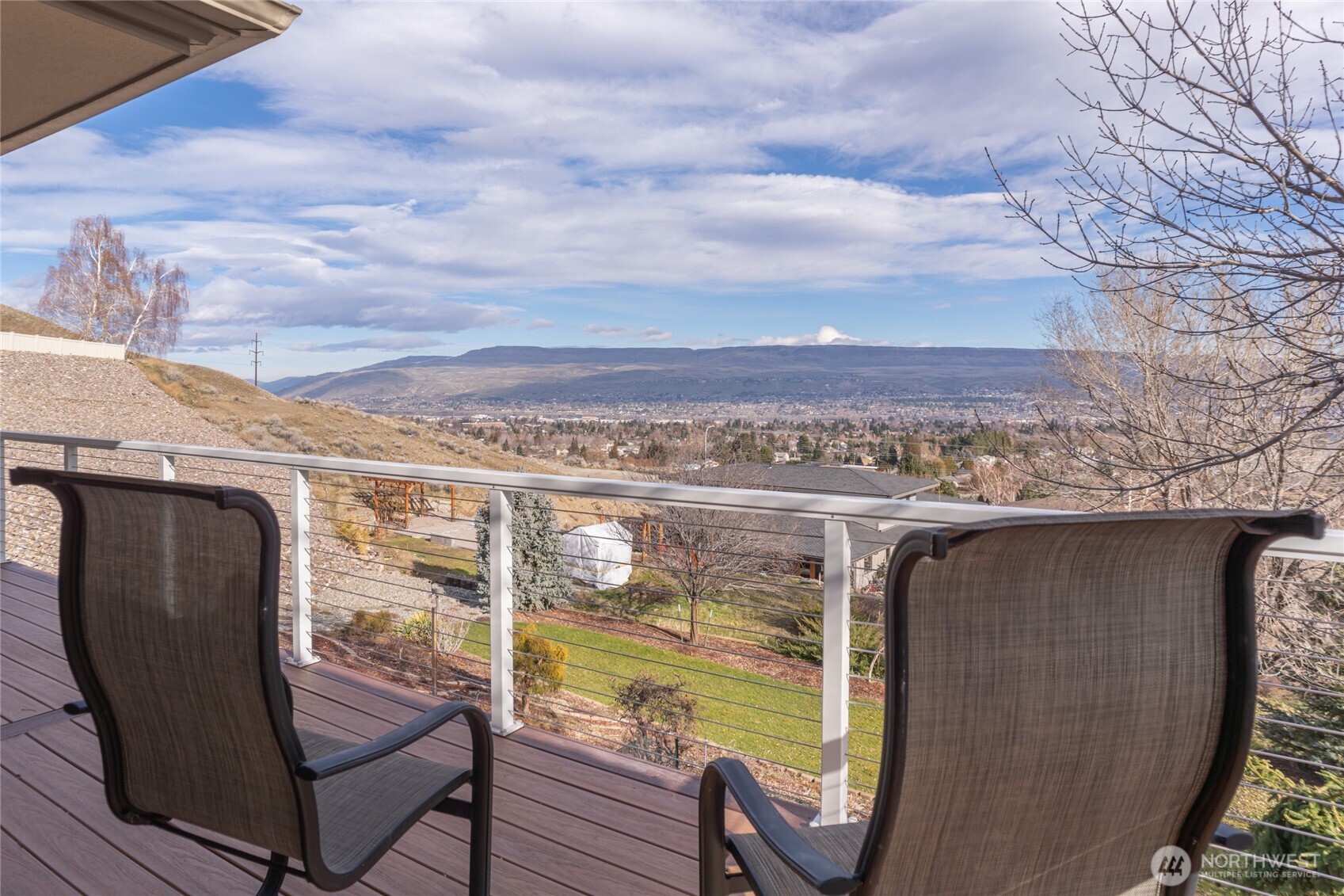 735 Castle Heights Drive , Wenatchee, WA 98801