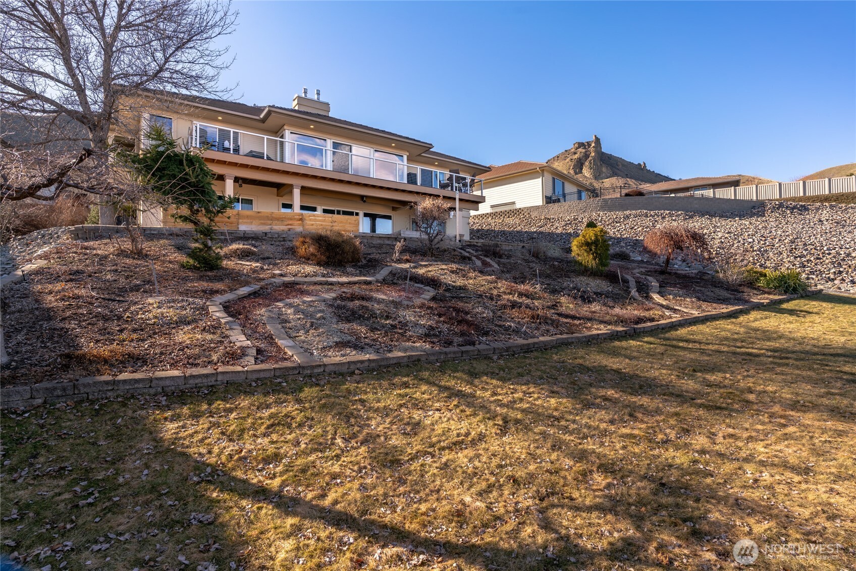 735 Castle Heights Drive , Wenatchee, WA 98801