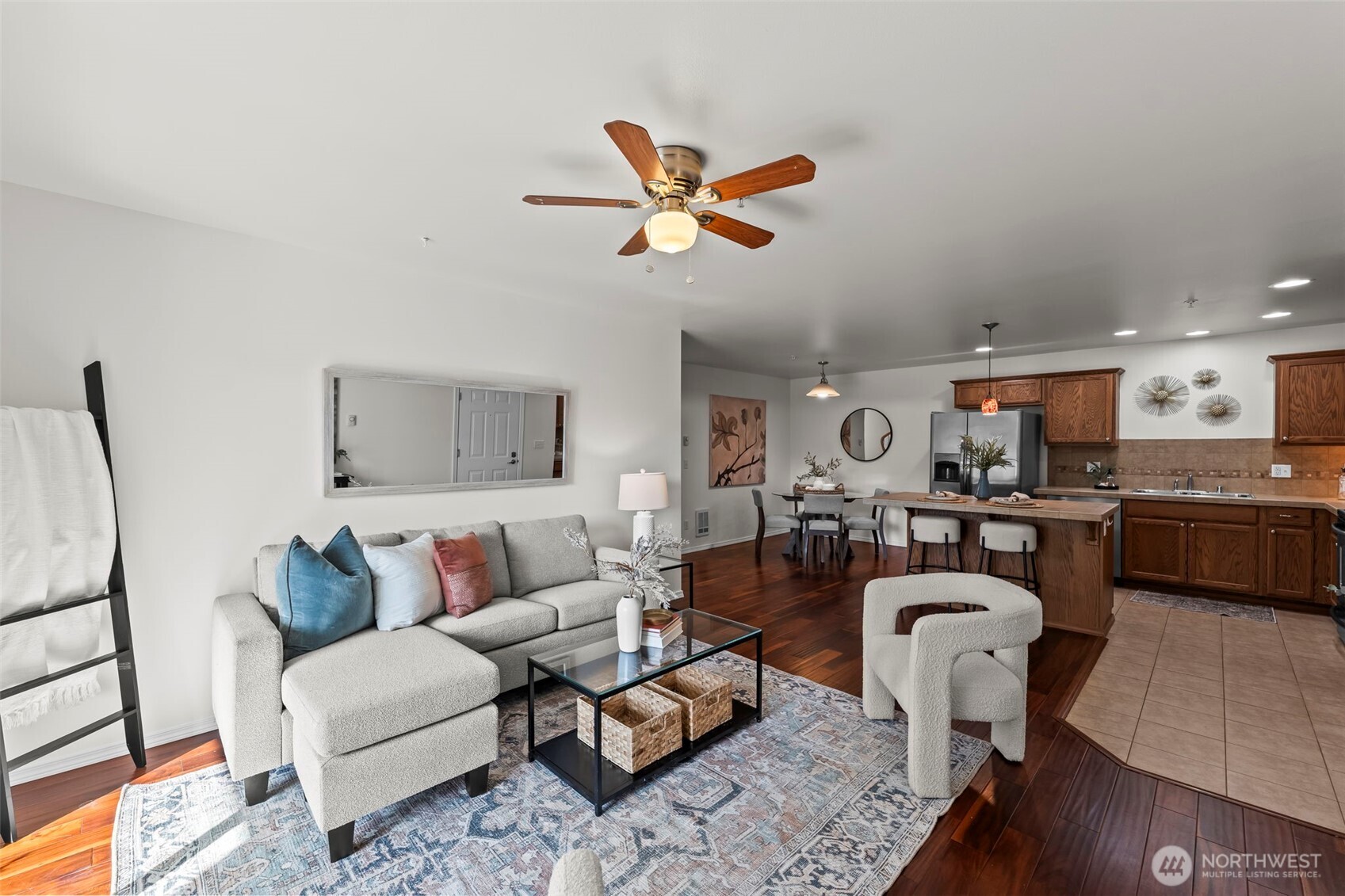 1411 Evergreen Park Drive SW #201, Olympia, WA 98502