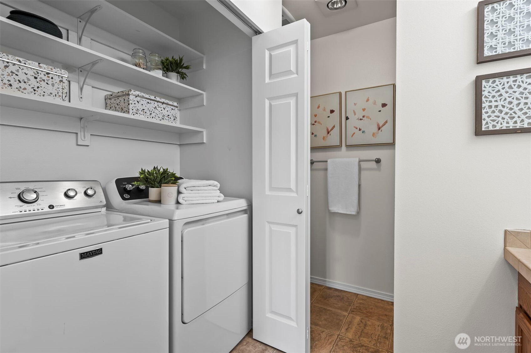 1411 Evergreen Park Drive SW #201, Olympia, WA 98502