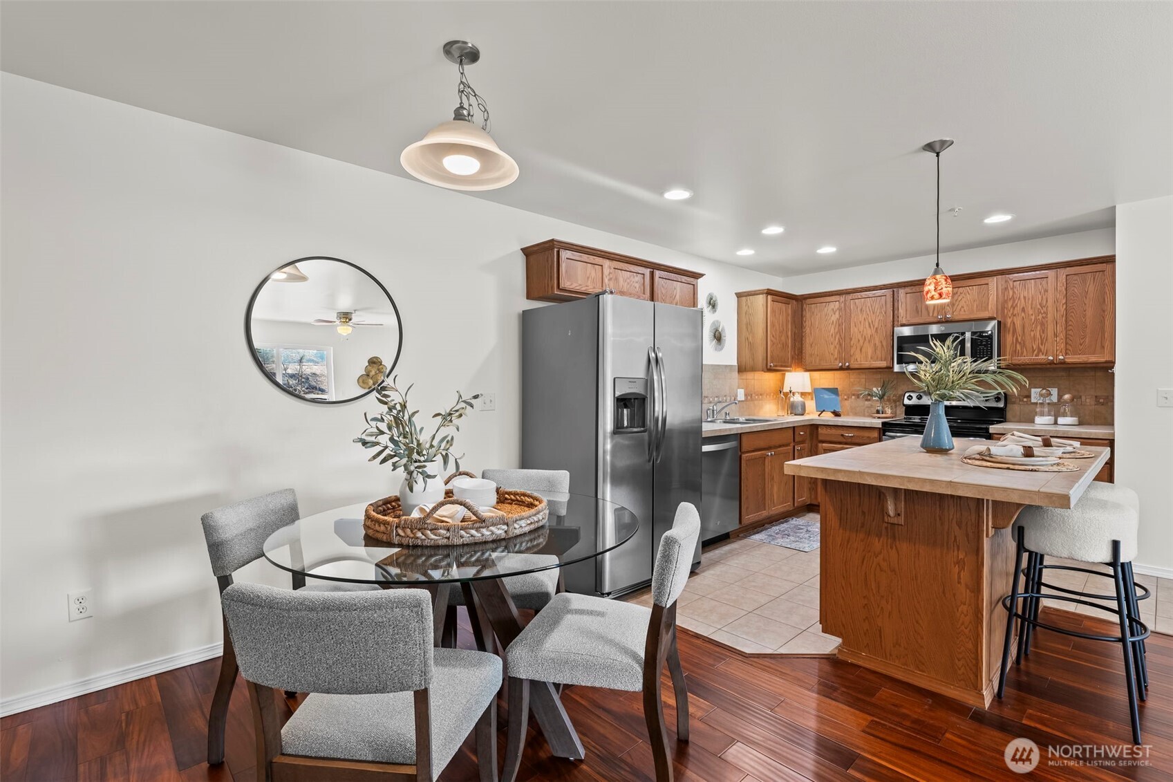 1411 Evergreen Park Drive SW #201, Olympia, WA 98502